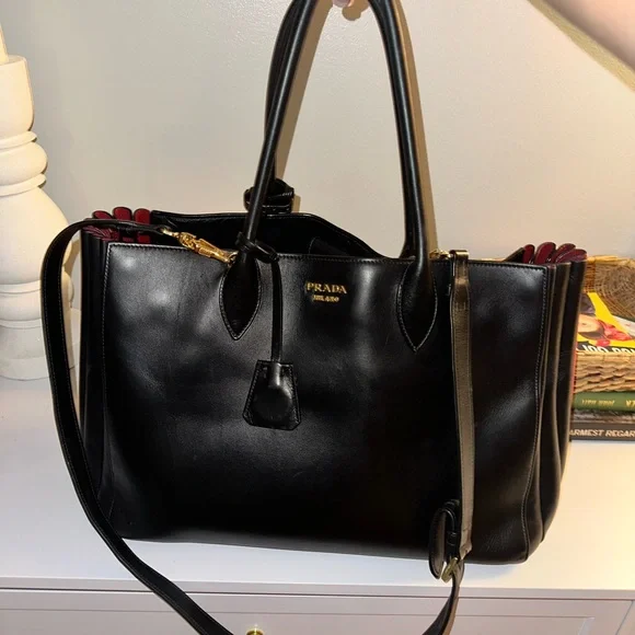 Prada Bibliothèque Leather Tote Black and Red 2-way Shoulder Bag - Picture 2 of 13